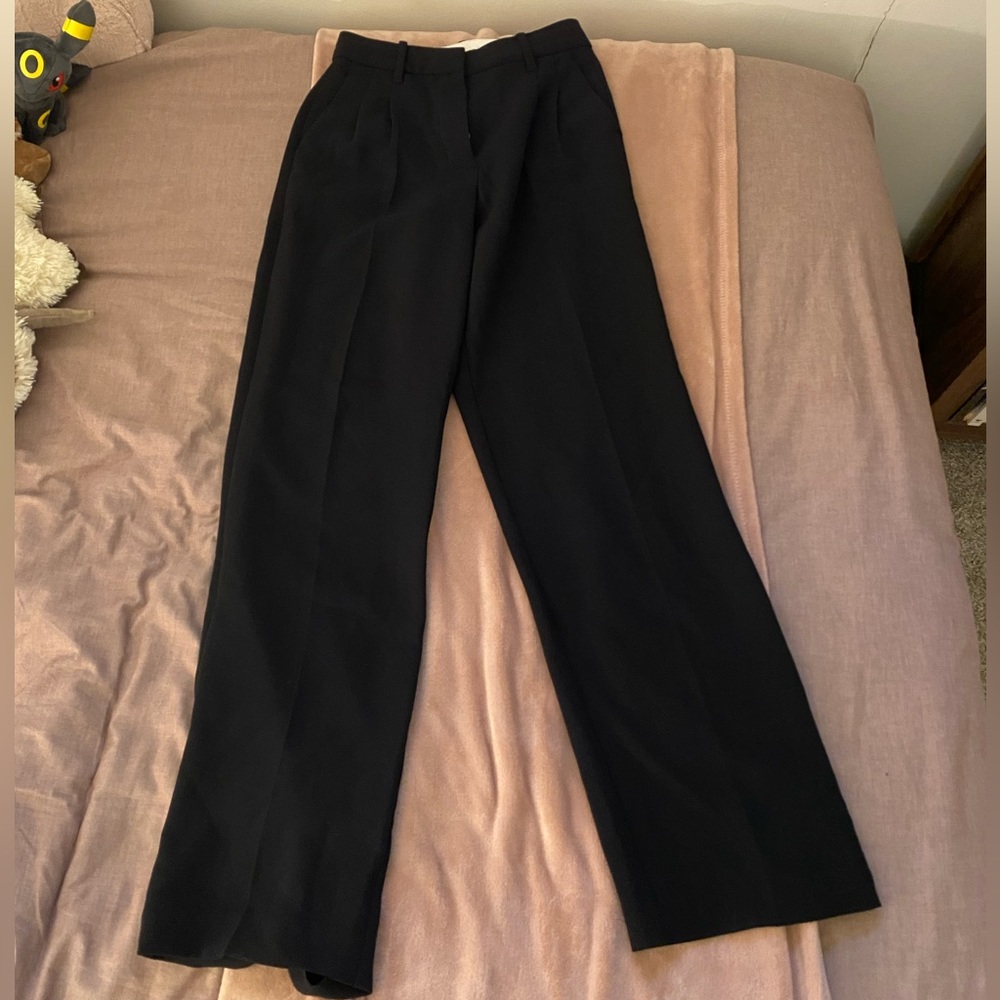 Aritzia Effortless Pants